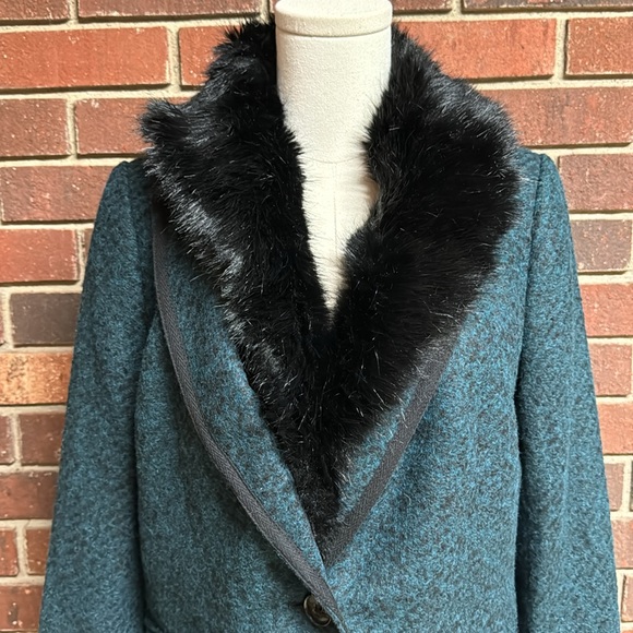 Banana Republic Luxury Italian Flannel Coat - Picture 4 of 16